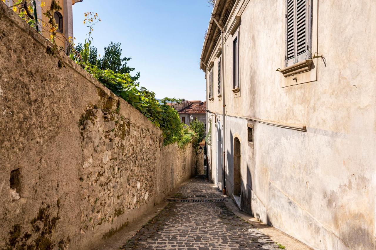 Piazza Laurino Apartments Basic Excursions Alto Cilento Cammino Giubilare Di Santelena Dış mekan fotoğraf