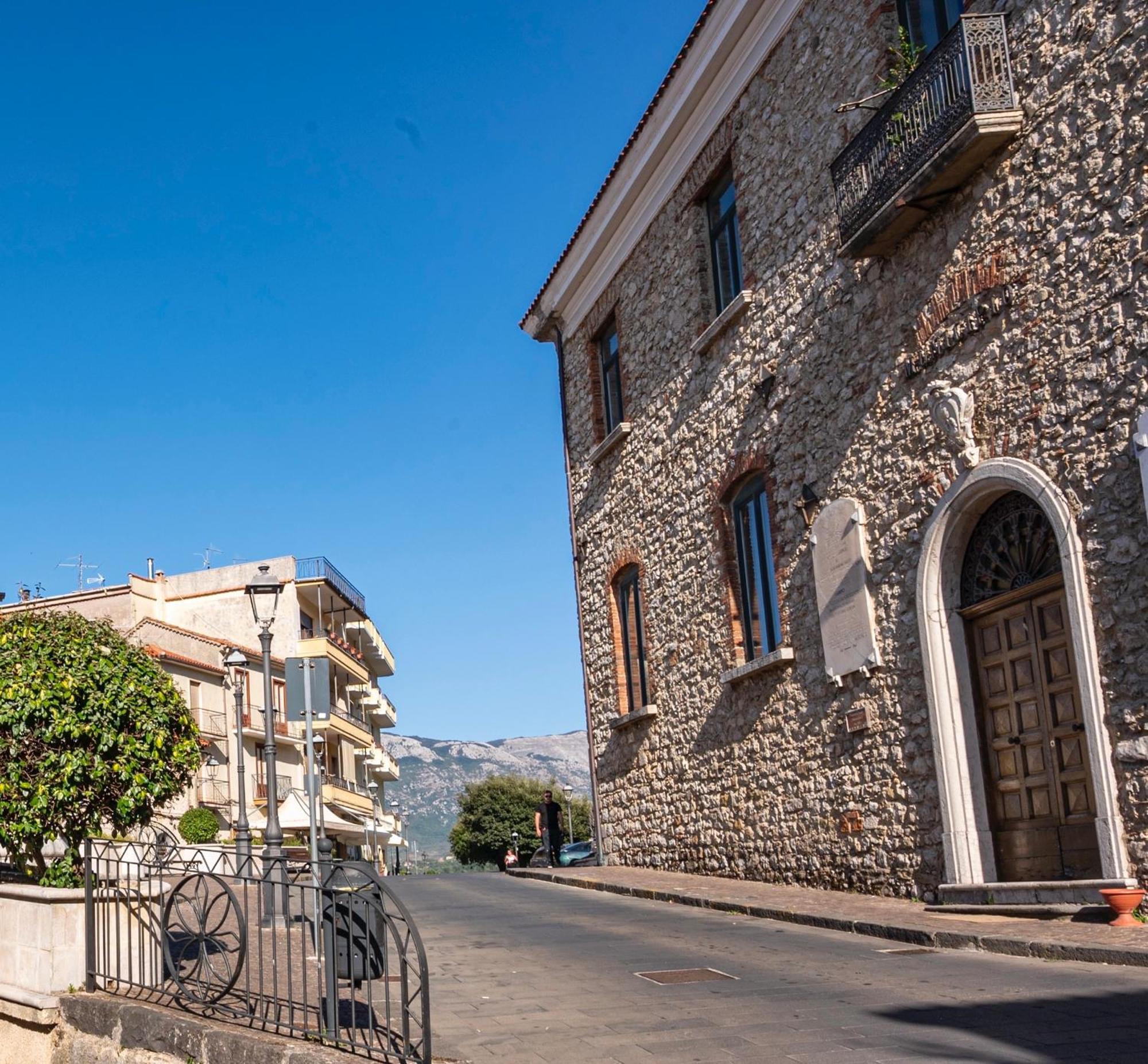 Piazza Laurino Apartments Basic Excursions Alto Cilento Cammino Giubilare Di Santelena Dış mekan fotoğraf