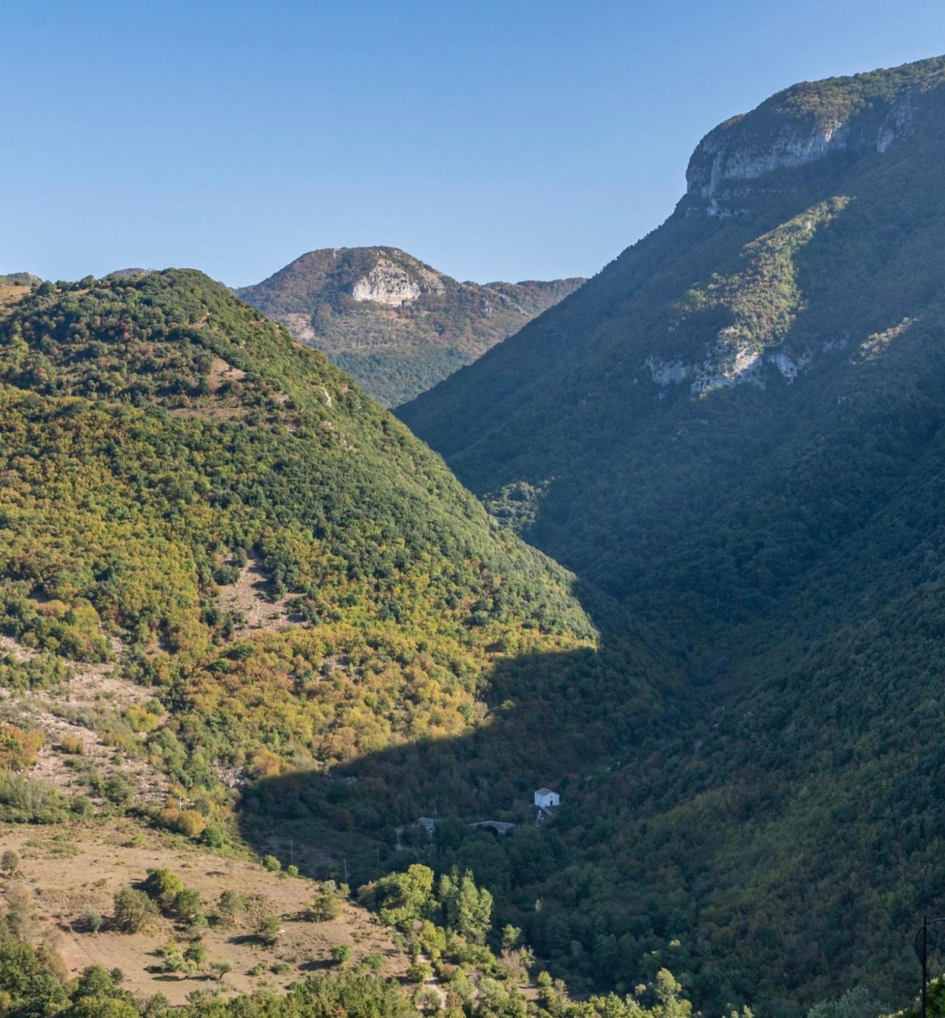 Piazza Laurino Apartments Basic Excursions Alto Cilento Cammino Giubilare Di Santelena Dış mekan fotoğraf
